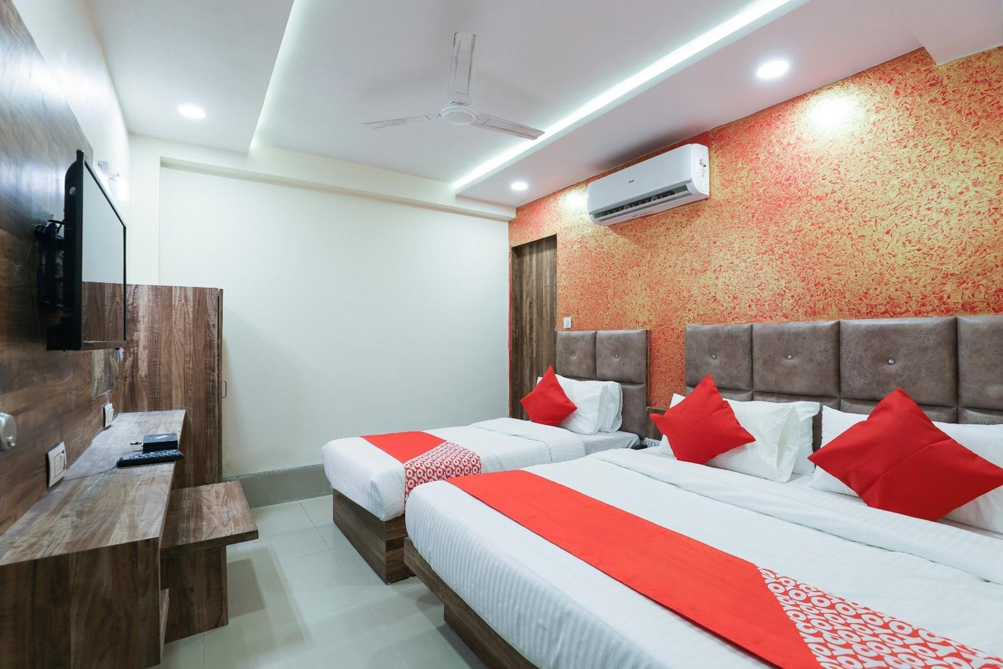 Hotel O Dream Stay Sarkhej Exterior photo