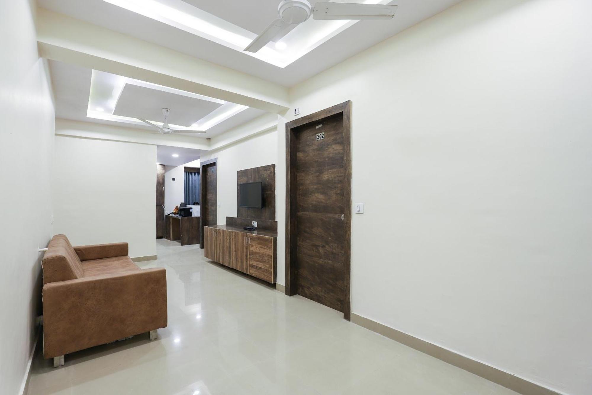 Hotel O Dream Stay Sarkhej Exterior photo