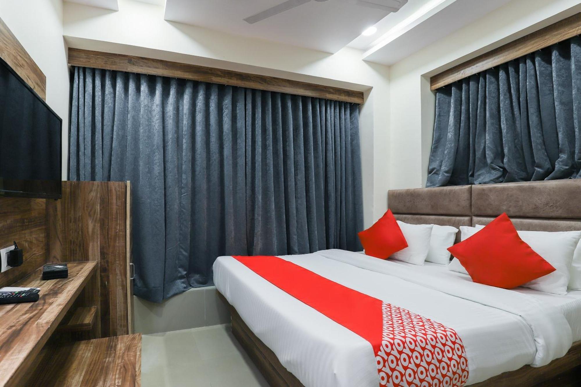 Hotel O Dream Stay Sarkhej Exterior photo